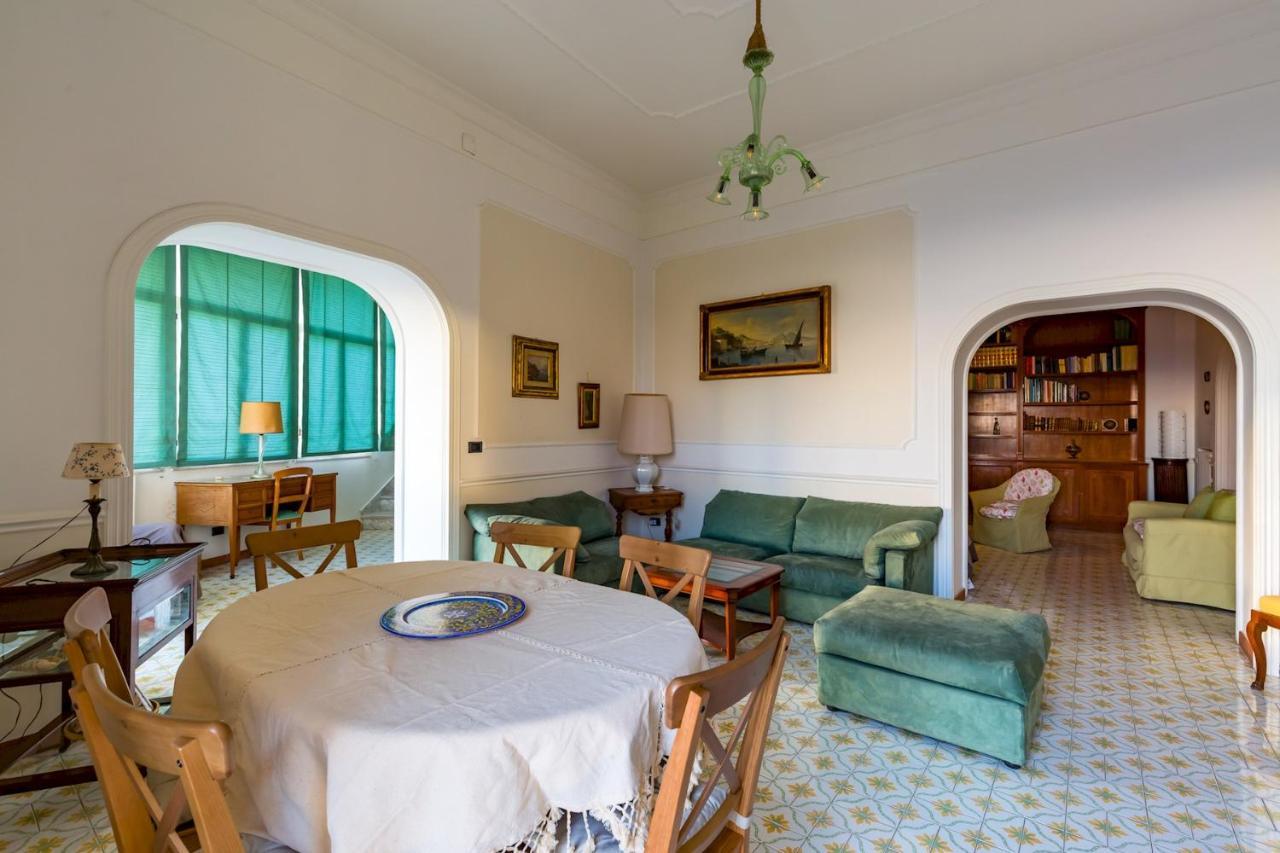 Villa Paola - Hidden Panoramic Garden And Terraces By Napoliapartments Dış mekan fotoğraf