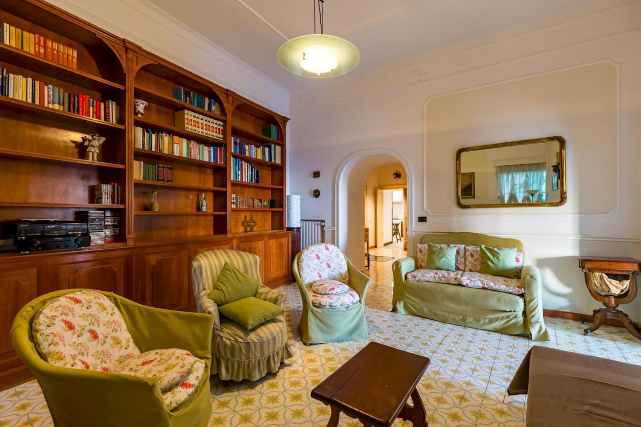 Villa Paola - Hidden Panoramic Garden And Terraces By Napoliapartments Dış mekan fotoğraf